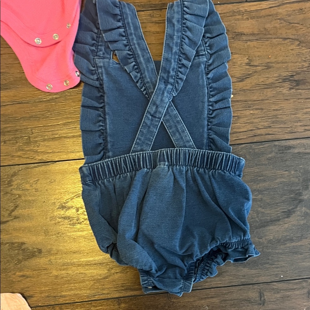 EUC and GUC Lot of Baby Rompers and Bubbles. - Picture 11 of 16